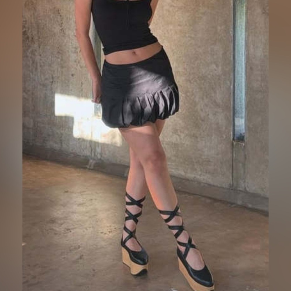 Anthropologie Geel Cloud Mini Skirt in Black